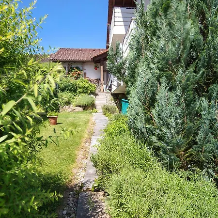 Haus Flora *